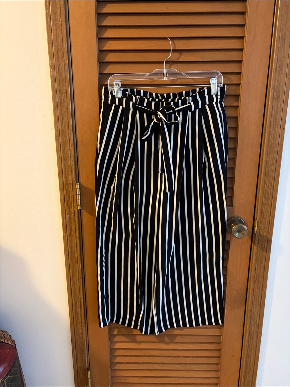 Zara Black and White Vertical-Stripe Cropped Wide-Leg Pants with Waist Tie